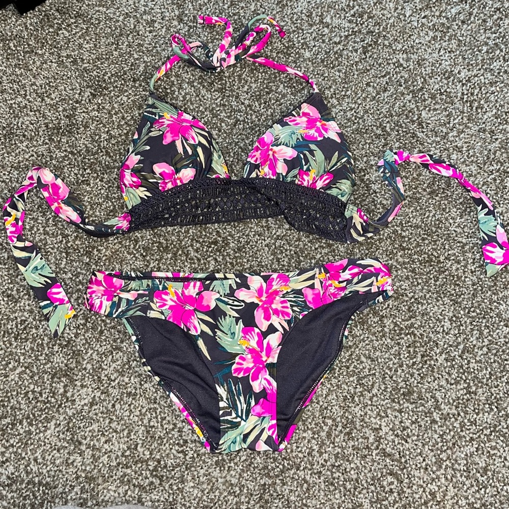 Floral bikini